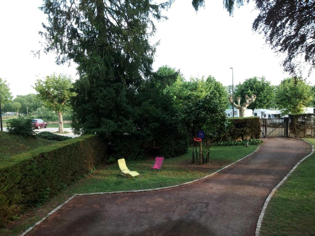 Maison D'Architecte Au Bord De L'Eau Appartement Pont-dʼAin Buitenkant foto